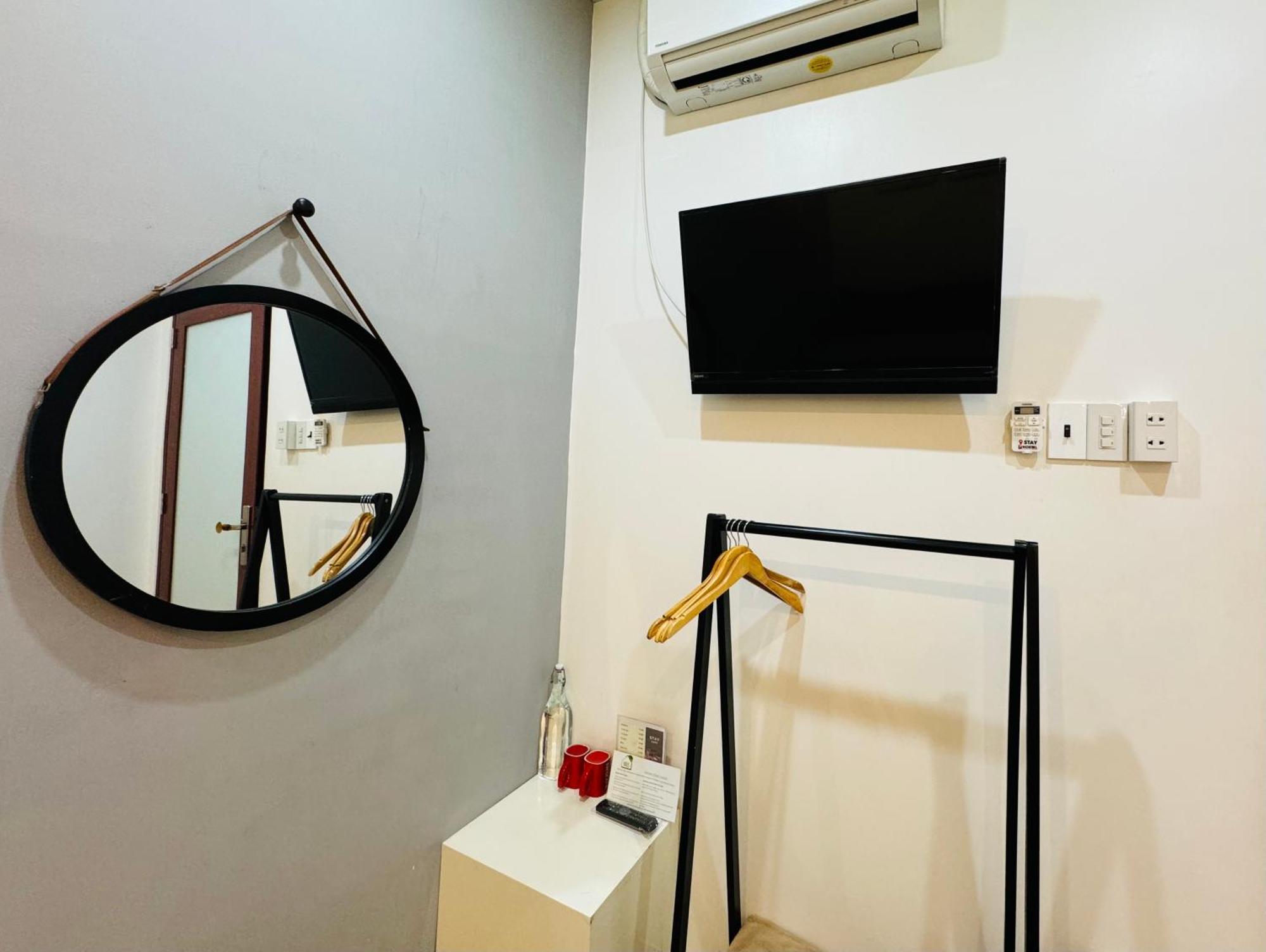 Stay Hostel - 300M From The Ferry Rạch Gia Exteriör bild