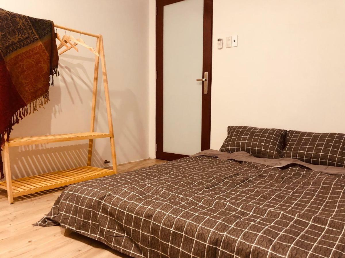 Stay Hostel - 300M From The Ferry Rạch Gia Exteriör bild